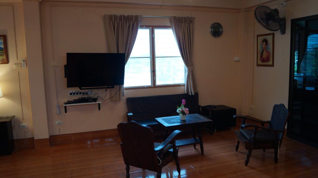 Kata Apartment Luaran gambar