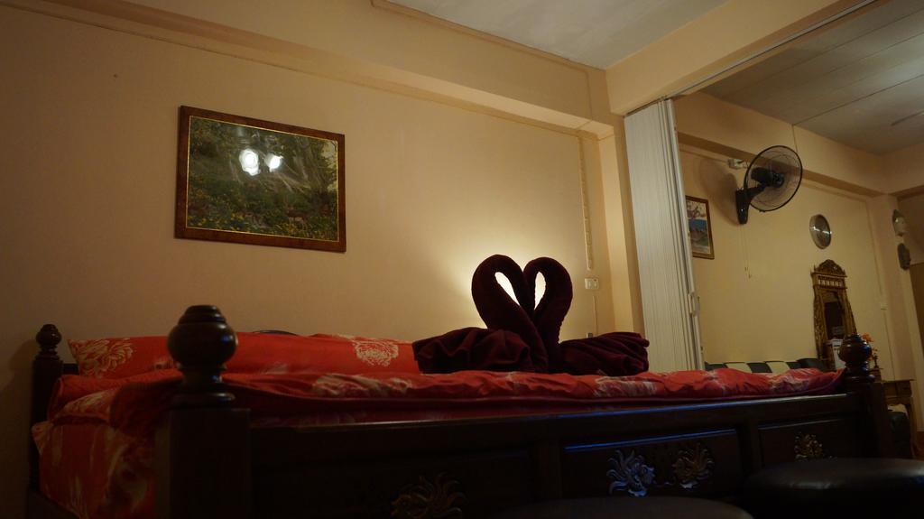 Kata Apartment Luaran gambar