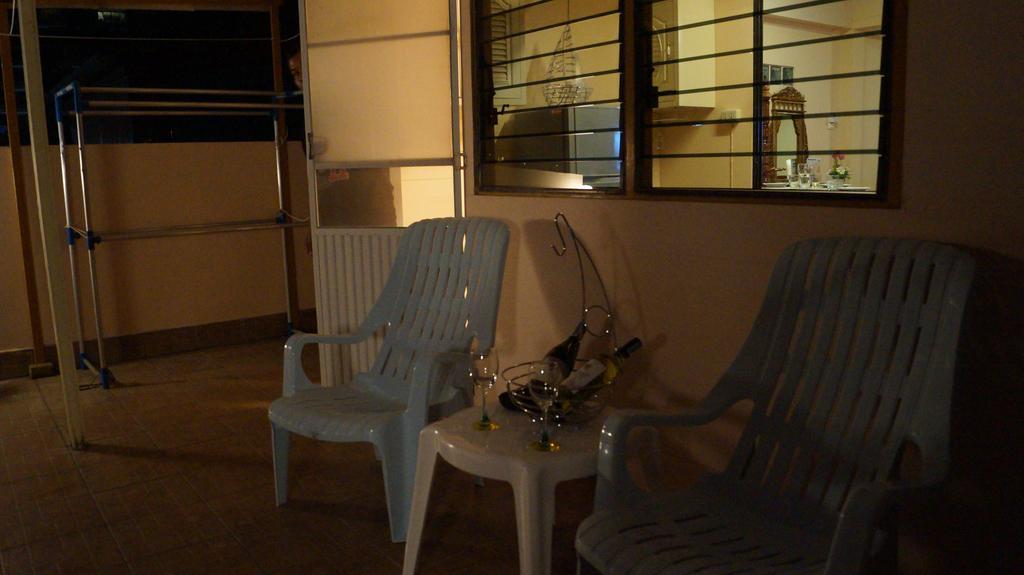 Kata Apartment Luaran gambar