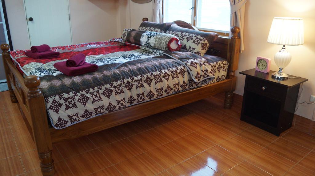 Kata Apartment Luaran gambar