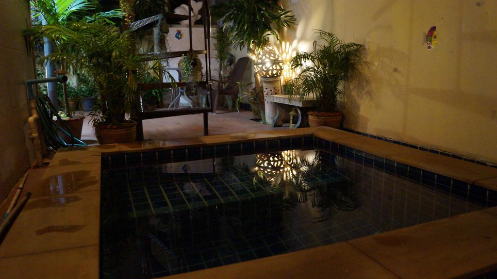 Kata Apartment Luaran gambar